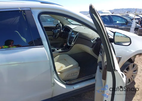 2015 Cadillac Srx Luxury Collection z USA, uszkodzony, nr VIN 3GYFNBE34FS544636